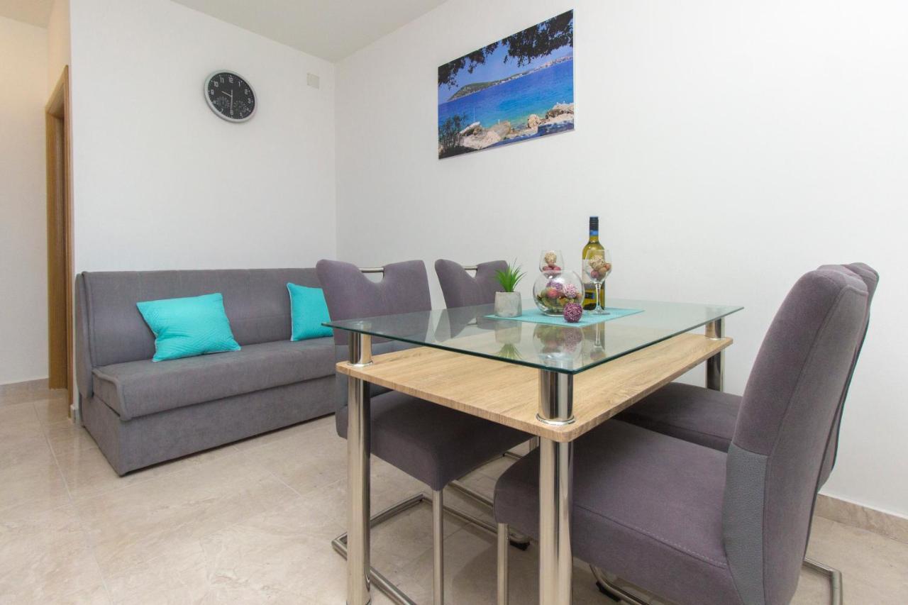 Apartmani Malis Ražanj 外观 照片