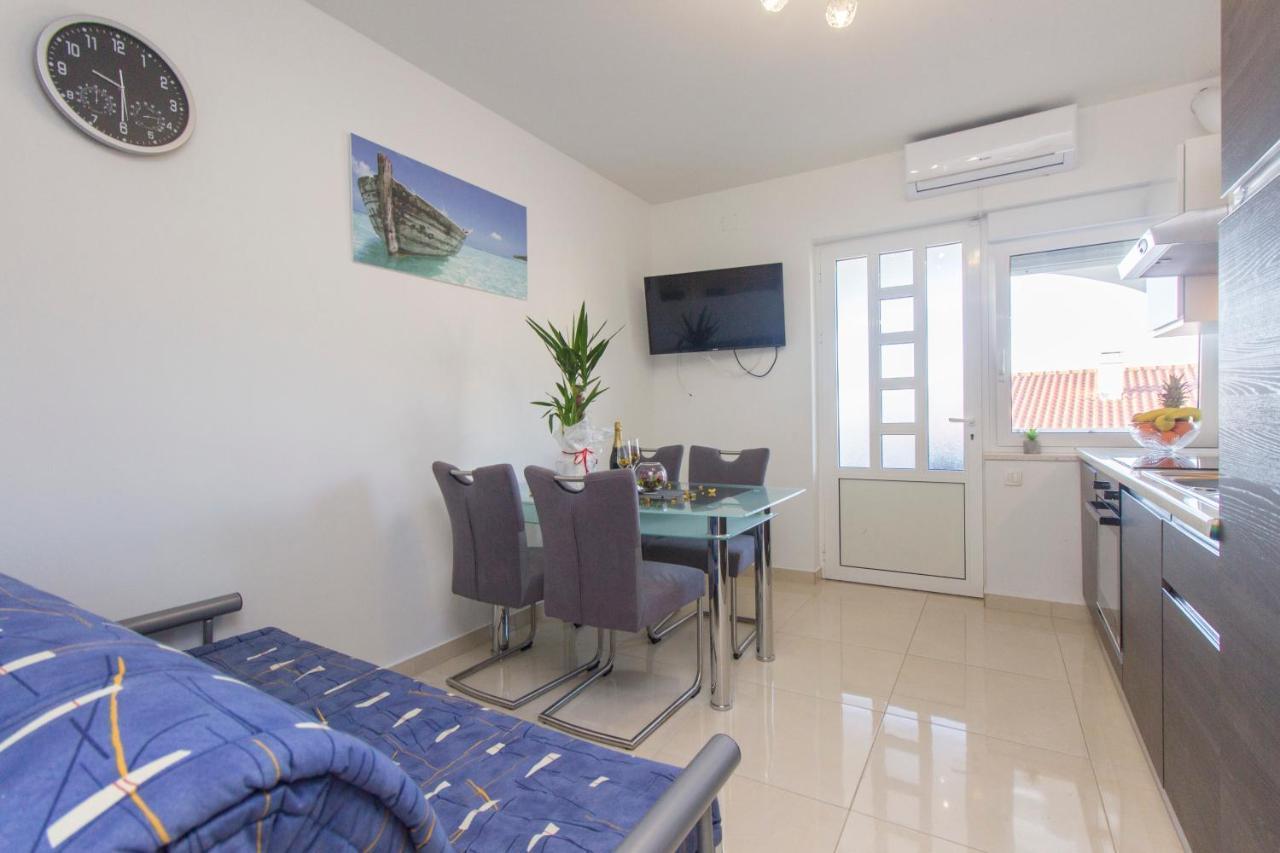 Apartmani Malis Ražanj 外观 照片