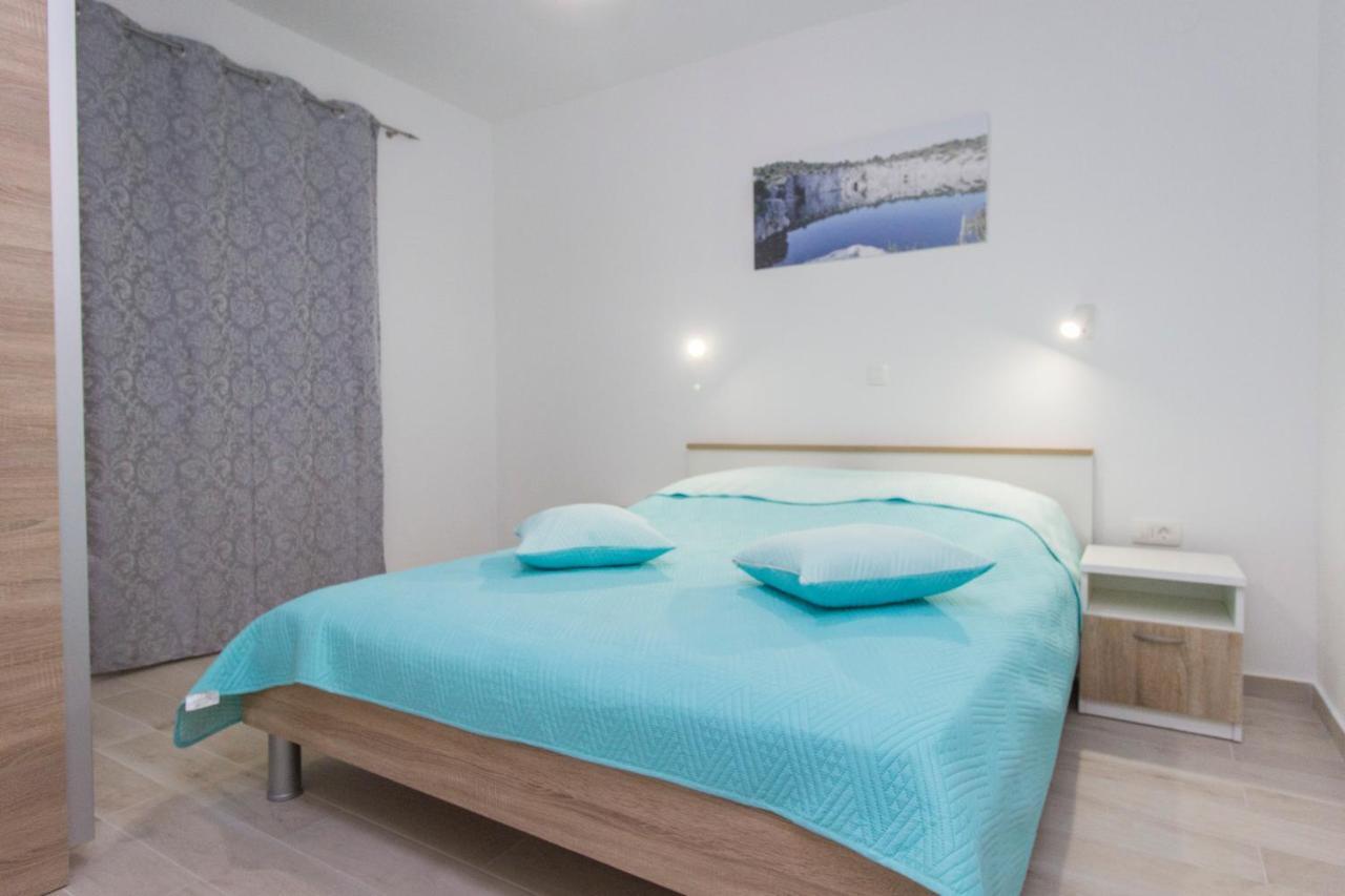 Apartmani Malis Ražanj 外观 照片